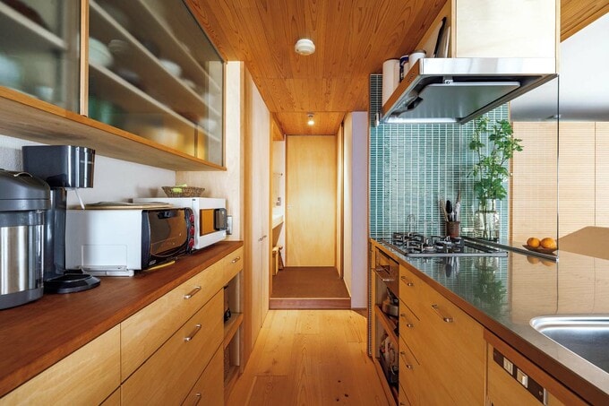 キッチンの作業スペースを広く確保