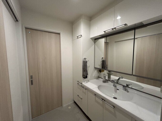 洗面所とトイレ