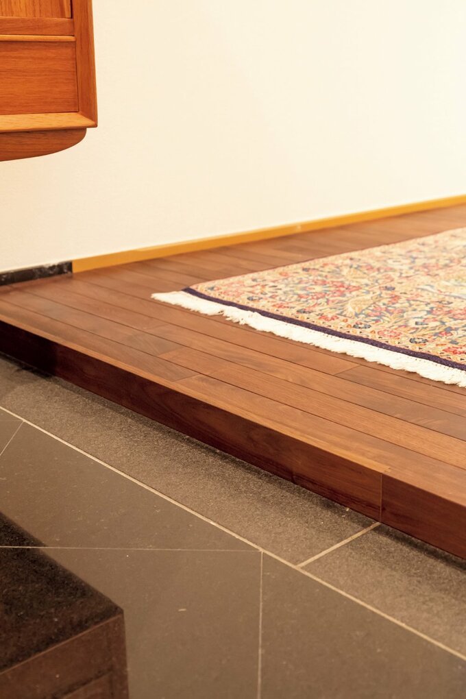 エントランスの床