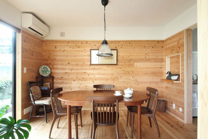 木の家のダイニング