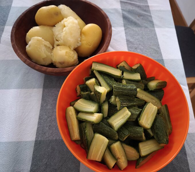 昼食でつくる副菜
