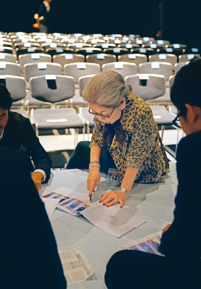 仕事中の鳥居さん