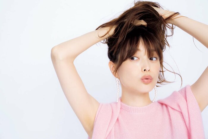 奇跡の42歳・エビちゃんインタビュー。なんでそんなに若々しくて