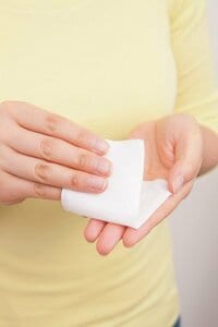 シートを取り出し、折りたたむ