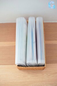 使わなくなったカゴ製ティッシュボックスに収納