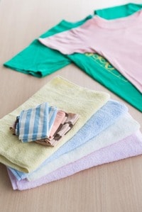 いらなくなったタオルや衣服を掃除用ウエスとしてストック