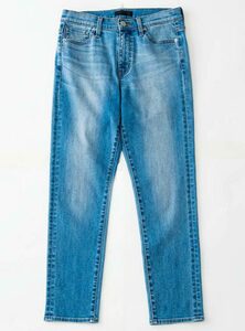 ストレートデニムパンツ