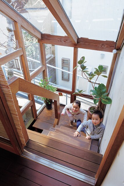 実家をどうする?建築家の父が建てた家を「丁寧に住み継ぐ」家