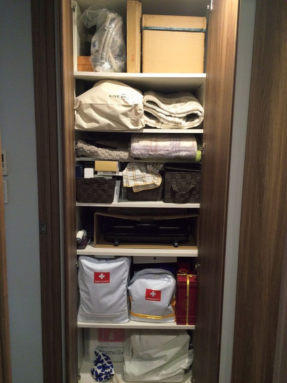 防災袋など収納
