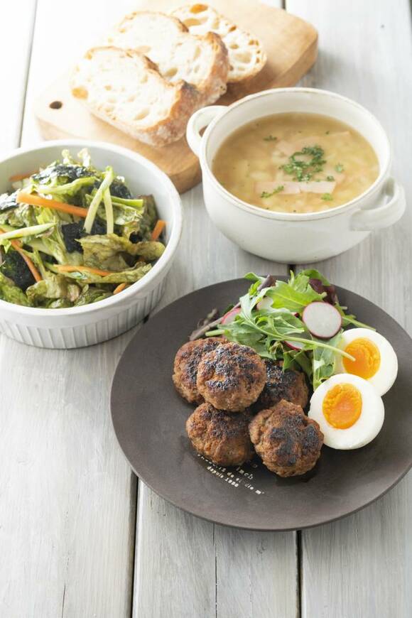 さまざまな調理法を組み合わせた献立