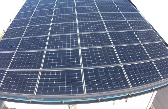 屋根一体型の太陽光パネル