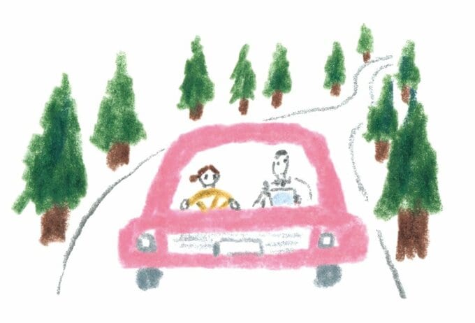 車を運転する人