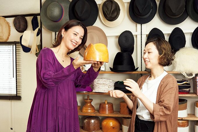 木型は生地の色が移らないようにラップを巻いて使用