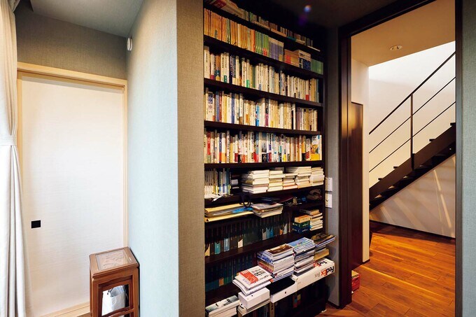 夫の書斎兼ワークスペース