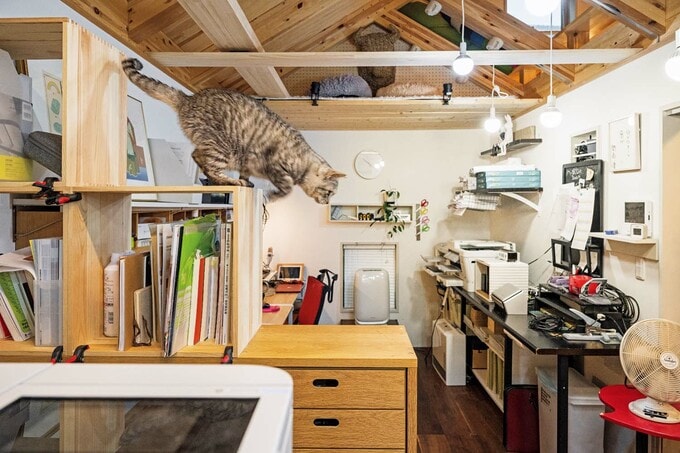 可動間仕切りで仕切ったアトリエ