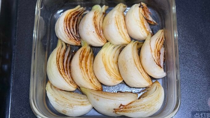 焼き色がついたら清潔な容器に移す