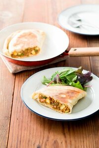 「カレーカルツォーネ」がウマい!