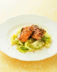 キャベツと鮭の蒸し煮