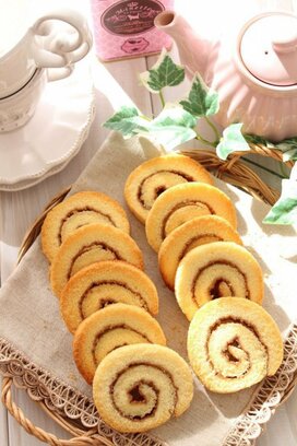 ロールケーキを焼くだけ！手土産にも最適な超簡単ラスク