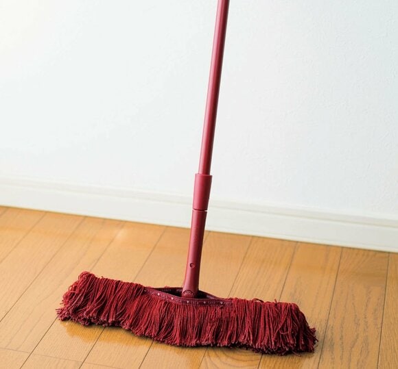 赤いモップ