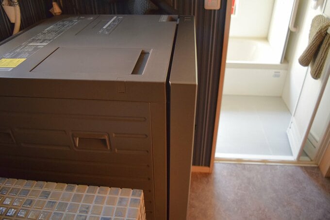 洗濯機を買い換えたら脱衣所にやや圧迫感が出てしまった