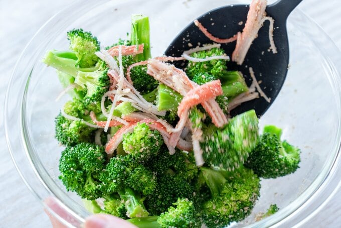 ブロッコリーをあえる