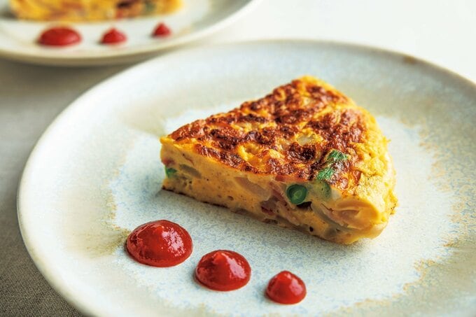 新タマネギとベーコンのオムレツ