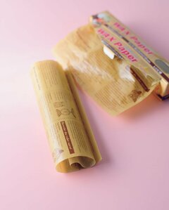 英字入りのワックスペーパー