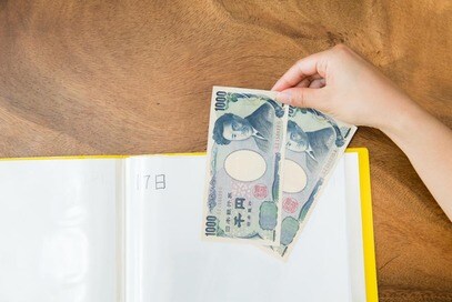 ファイルに現金を入れるだけ！ネット通販で赤字の家計を救った超簡単家計管理術