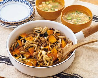 ほったらかしで完成！フライパンひとつで豚肉とカボチャのソース蒸し