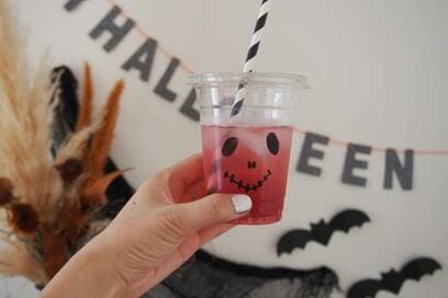 100円グッズで簡単。おうちハロウィーンを盛り上げるアイデア