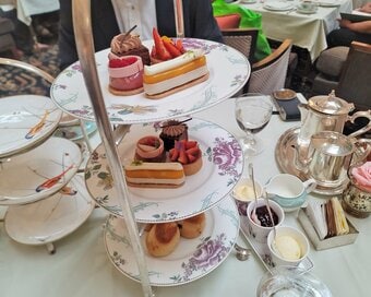 イギリスと日本でこんなに違う「アフタヌーンティー」。伝統に忠実、家族で楽しめる工夫も