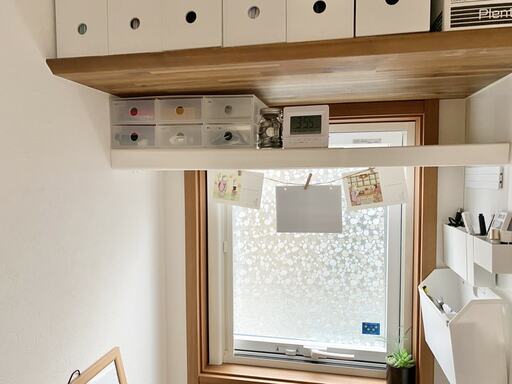 プラダンでリメイクした突っ張り棚