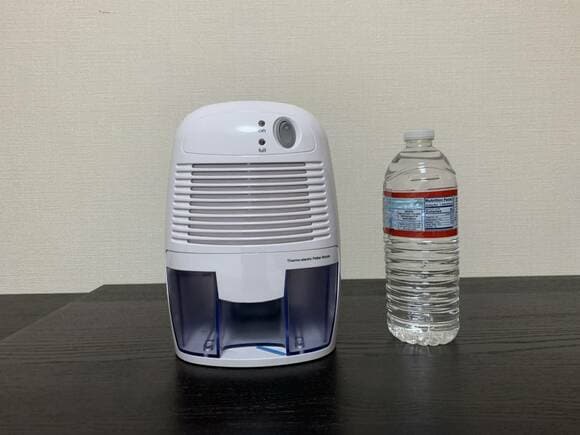 小さな除湿機