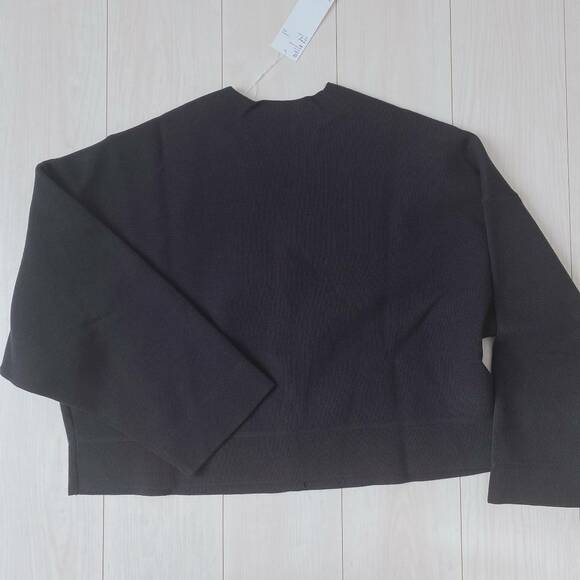 ミラノリブVネックカーディガン後ろ