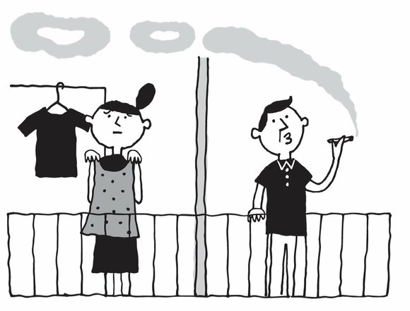 隣人がベランダでタバコを吸う