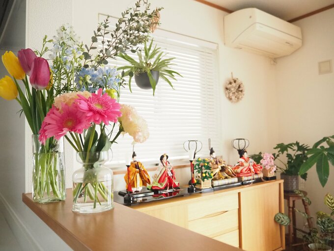 ひな祭りの飾りつけ