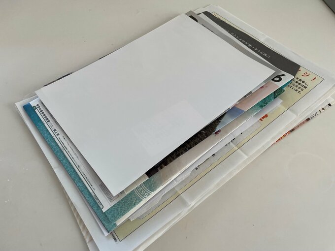 カットしたチラシ類