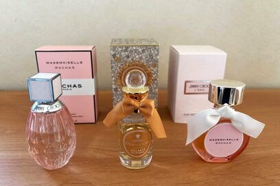 50代、家にいても「自分をいたわる」美容習慣7つ。いつもと違う香水をつけて気分が上がる