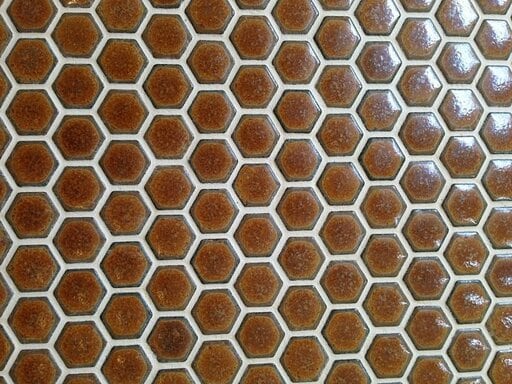 六角形の茶色のタイル