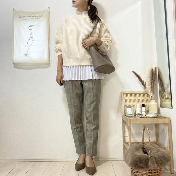 レイヤードしてお仕事コーデ