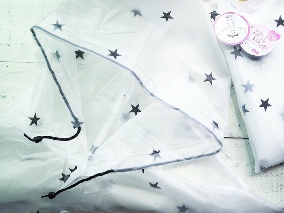 白黒の星柄なので、大人女子も使いやすいアイテム