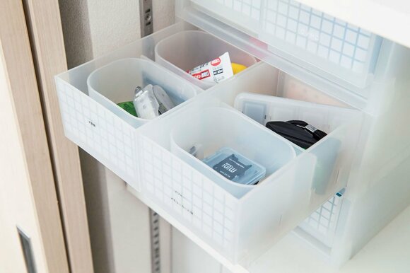 細かく仕切って収納