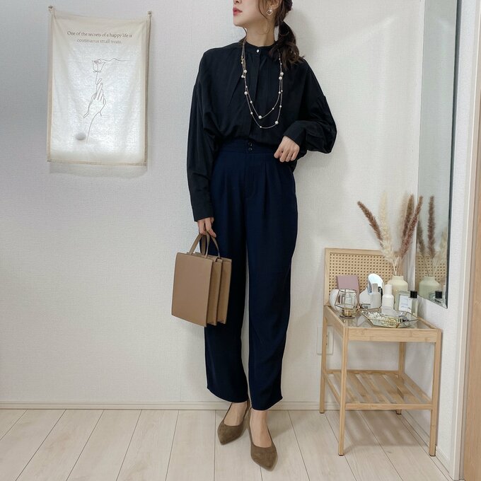 パンツはお仕事コーデや参観日に