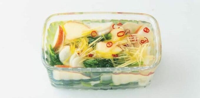 野菜に輪切り赤トウガラシ