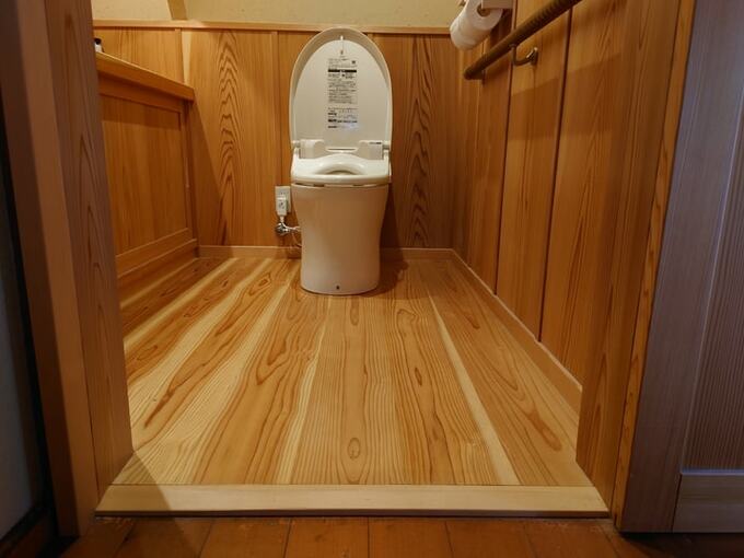 フラットなトイレにリフォーム