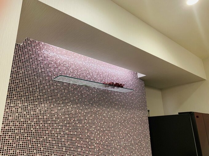 キッチン壁の間接照明