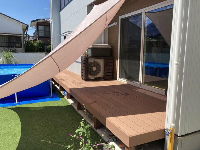 ウッドデッキとタープ