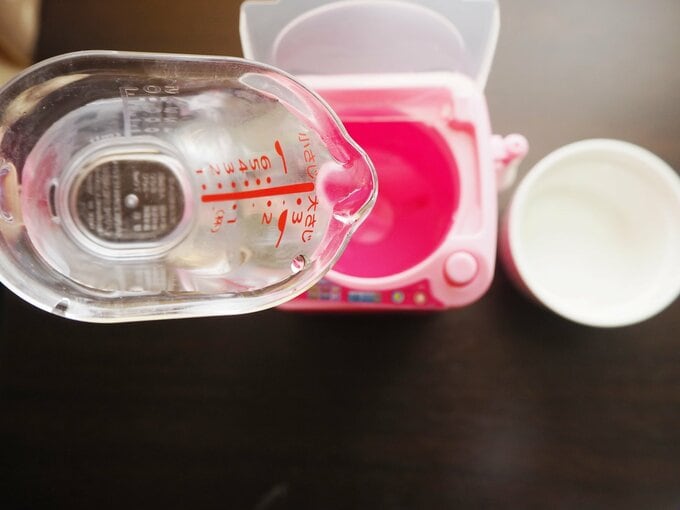 ミニ洗濯機に水