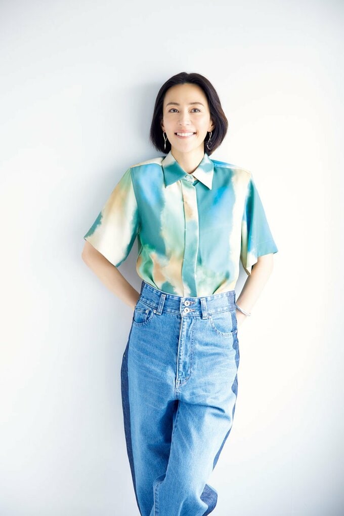 立っている木村佳乃さん